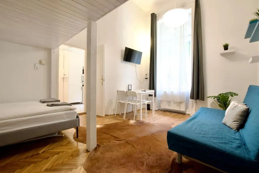 Standard Apartment By Hi5 - St. King Street 6. Budapest Hungary